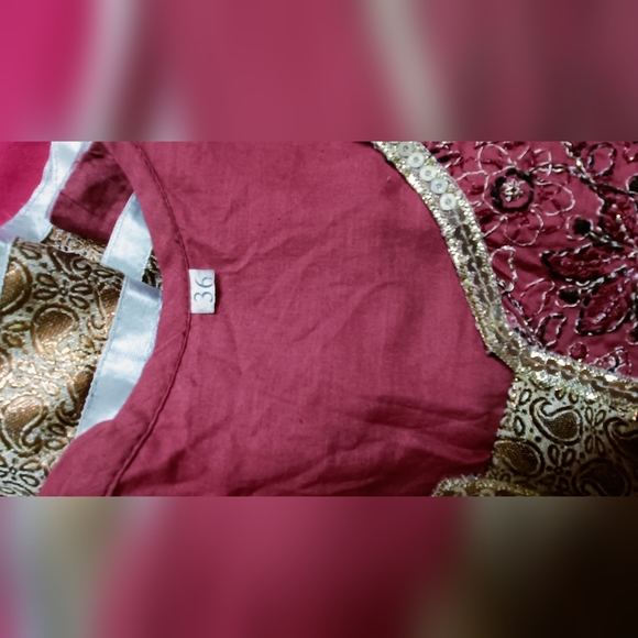 Maroon Embroidered Anarkali Style kurta - Picture 8 of 9